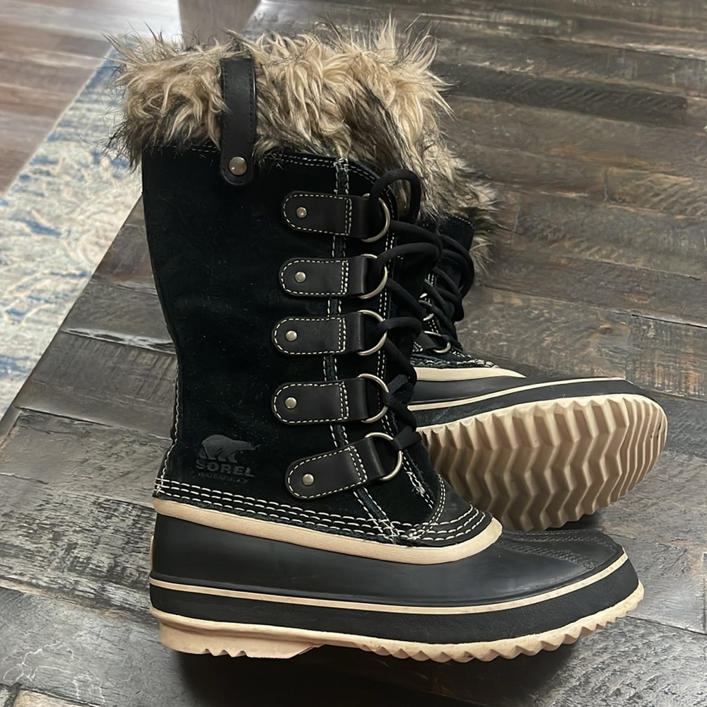 SOREL Joan of Arctic Boot 6